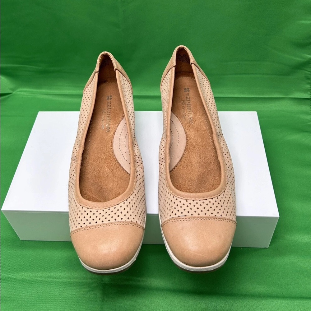 Naturalizer Comfort  Wedge Heel Shoes Slip On Bartow Women Pink Salmon Sz 6.5 W